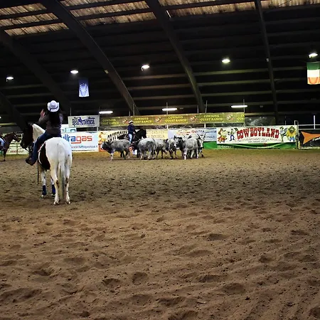 Cowboys Guest Ranch Hotel Voghera