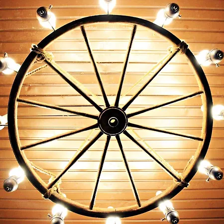 Cowboys Guest Ranch فندق